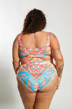 Gia Bikini Top Curve - Infamous Carnival