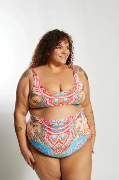 Gia Bikini Top Curve - Infamous Carnival