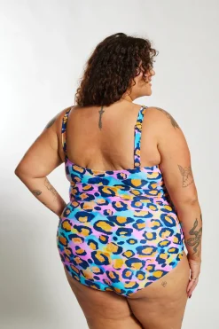 Gwen One Piece Curve - Aella