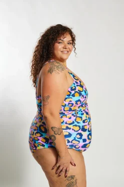 Gwen One Piece Curve - Aella