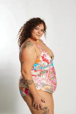 Gwen One Piece Curve - Infamous Carnival