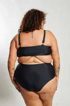 Lola Bikini Top Curve - Black on Black